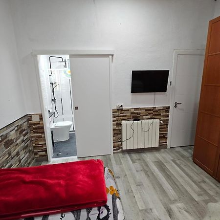 Habitacion Doble Con Bano Privado لوسبيتاليت دي يوبريغات المظهر الخارجي الصورة
