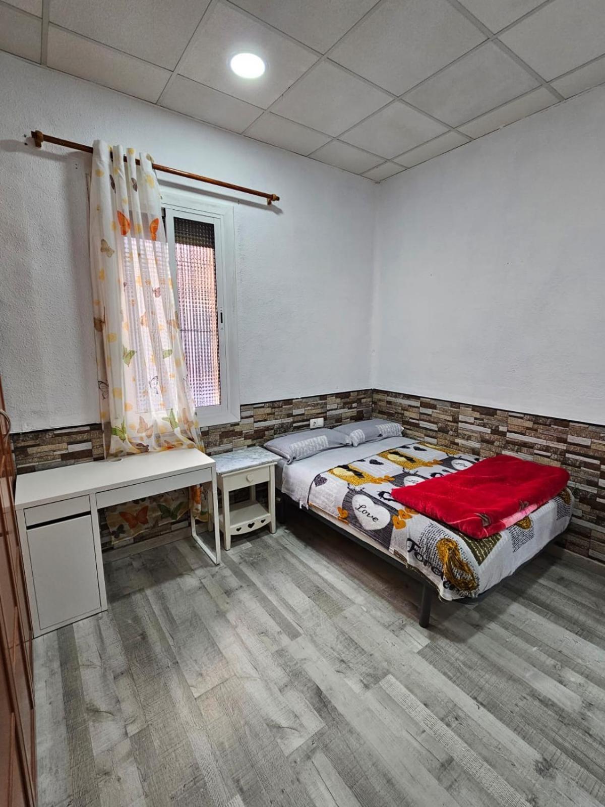 Habitacion Doble Con Bano Privado لوسبيتاليت دي يوبريغات المظهر الخارجي الصورة