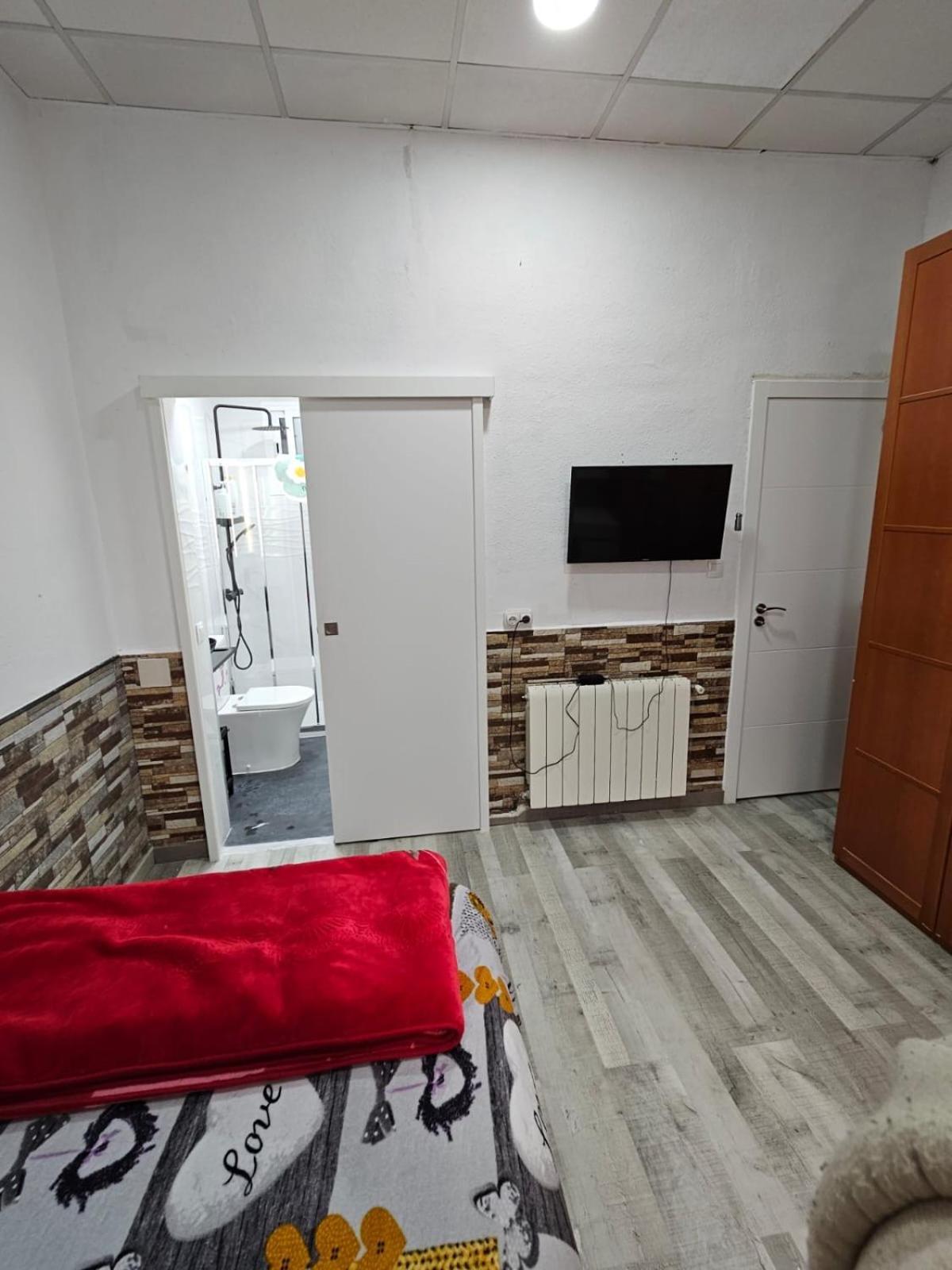 Habitacion Doble Con Bano Privado لوسبيتاليت دي يوبريغات المظهر الخارجي الصورة