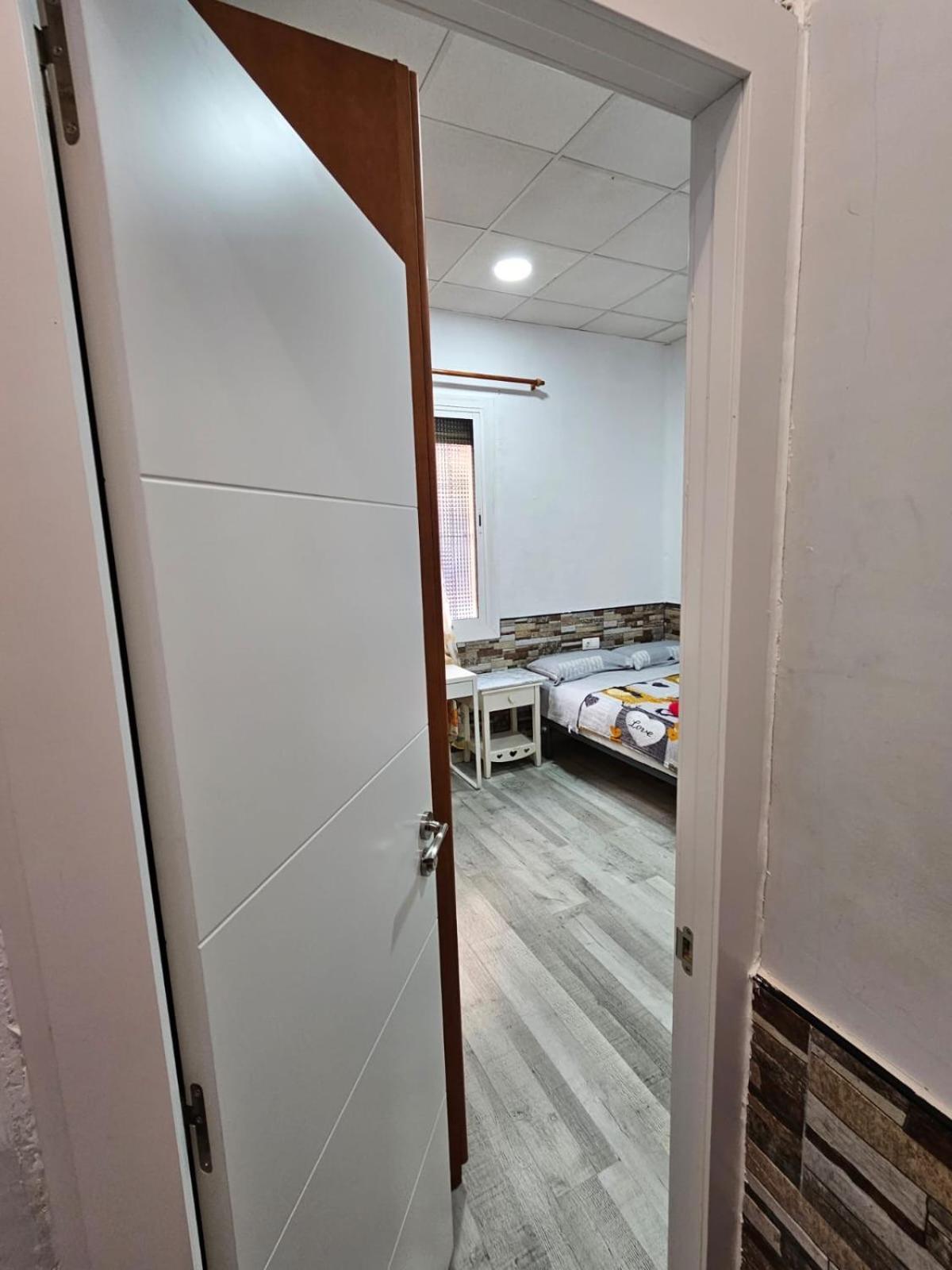 Habitacion Doble Con Bano Privado لوسبيتاليت دي يوبريغات المظهر الخارجي الصورة